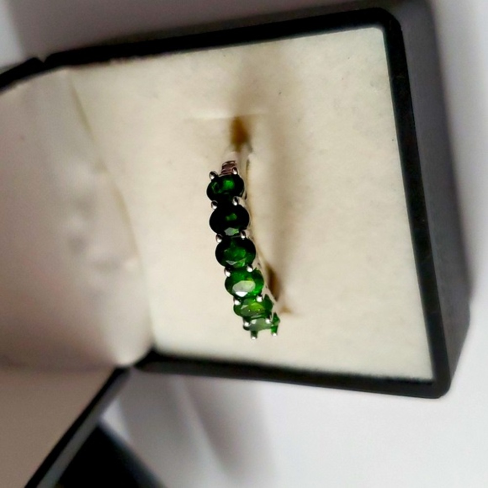Sterling Silver 925 Emerald Channel Ring - Picture 5 of 5